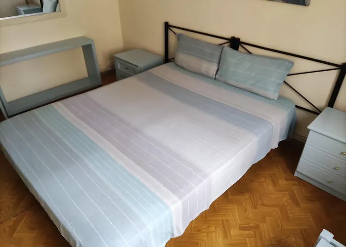 Practical Close To The Centre Thessalonique